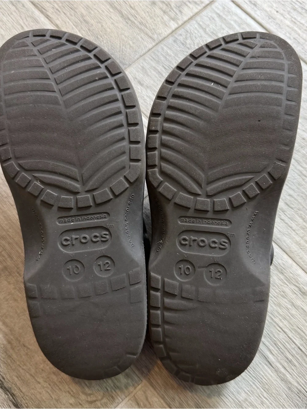 Crocs Classic Clog Black Unisex Adults Size M10 W12 Slip on Comfort Shoes